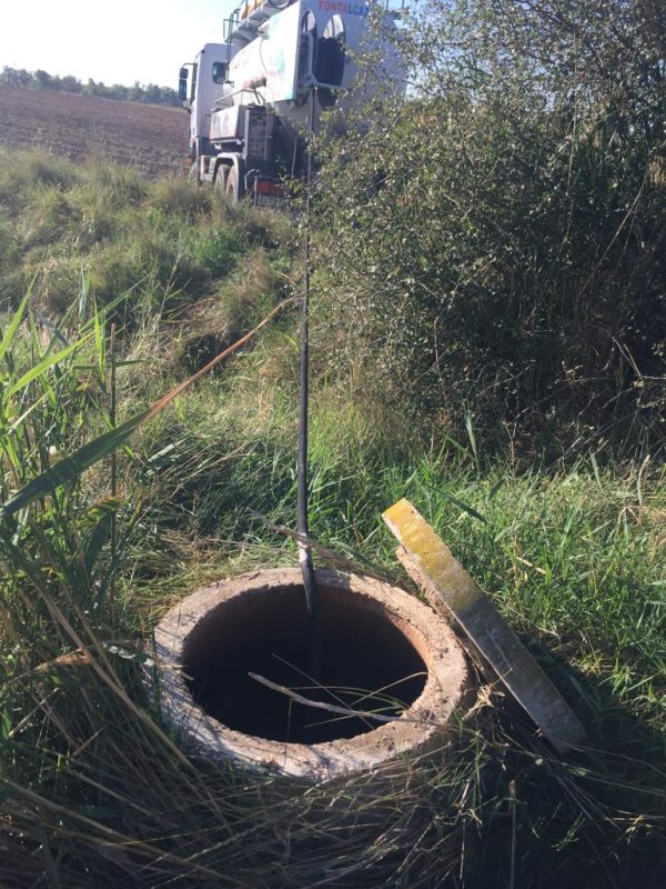 Extracción de pozos negros